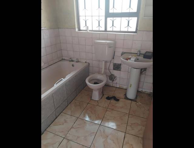 3 BEDROOM HOUSE FOR SALE IN MTHATHA CENTRAL